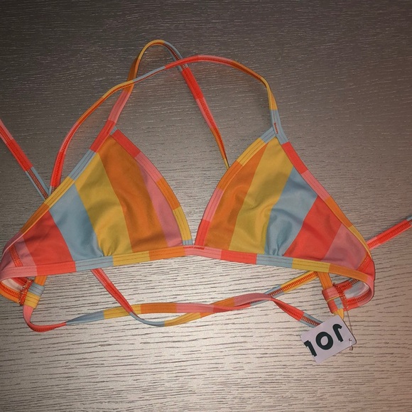 Jolyn Clothing Other - New Jolyn triangle top  size M